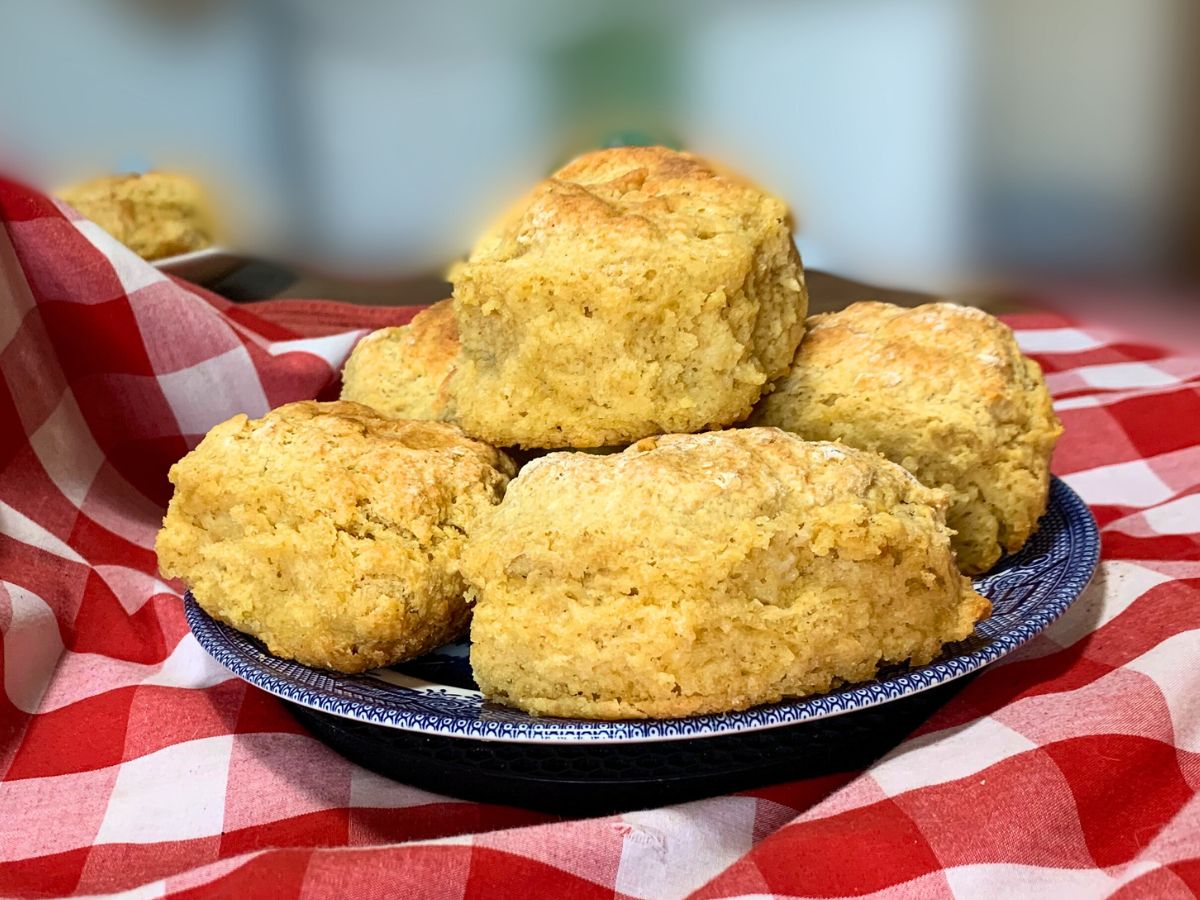 hand rolled southern buttermilk einkorn biscuits